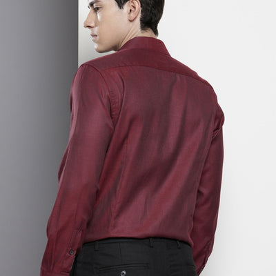 Men's Burgundy Slim Fit Solid Formal Shirt