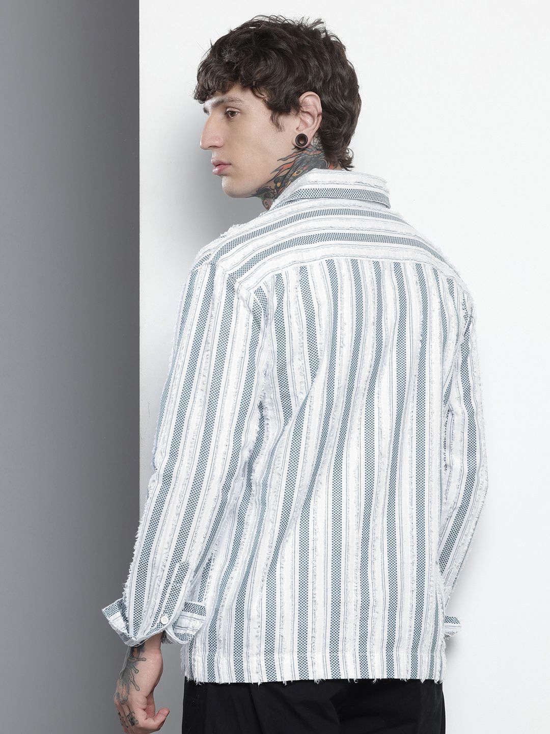Men's Green Relaxed Fit Striped Resort Wear Shirt
