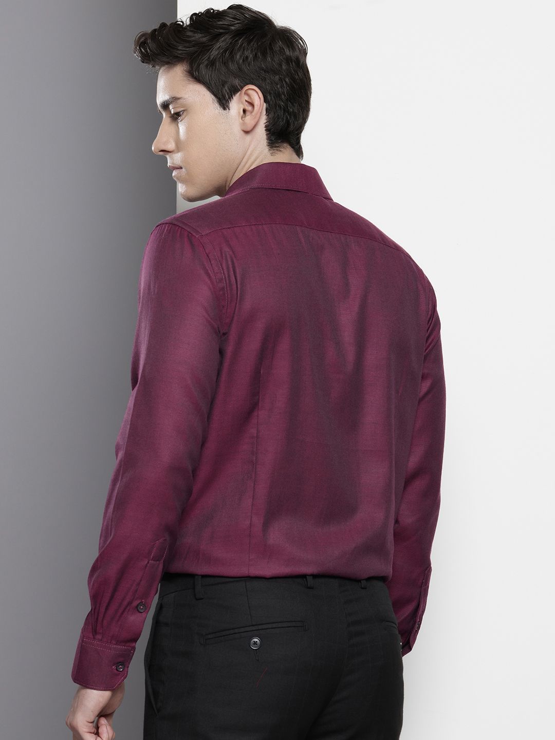 Men's Purple Slim Fit Solid Formal Shirt