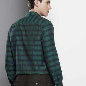 Men's Green Slim Fit Checked Formal Shirt