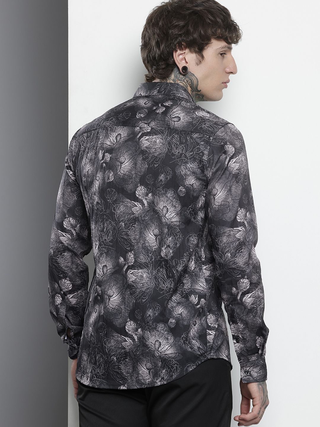 Men's Black Slim Fit Abstract Print Party Wear Shirt