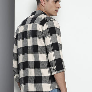 Men's Black Regular Fit Checked Casual Shirt