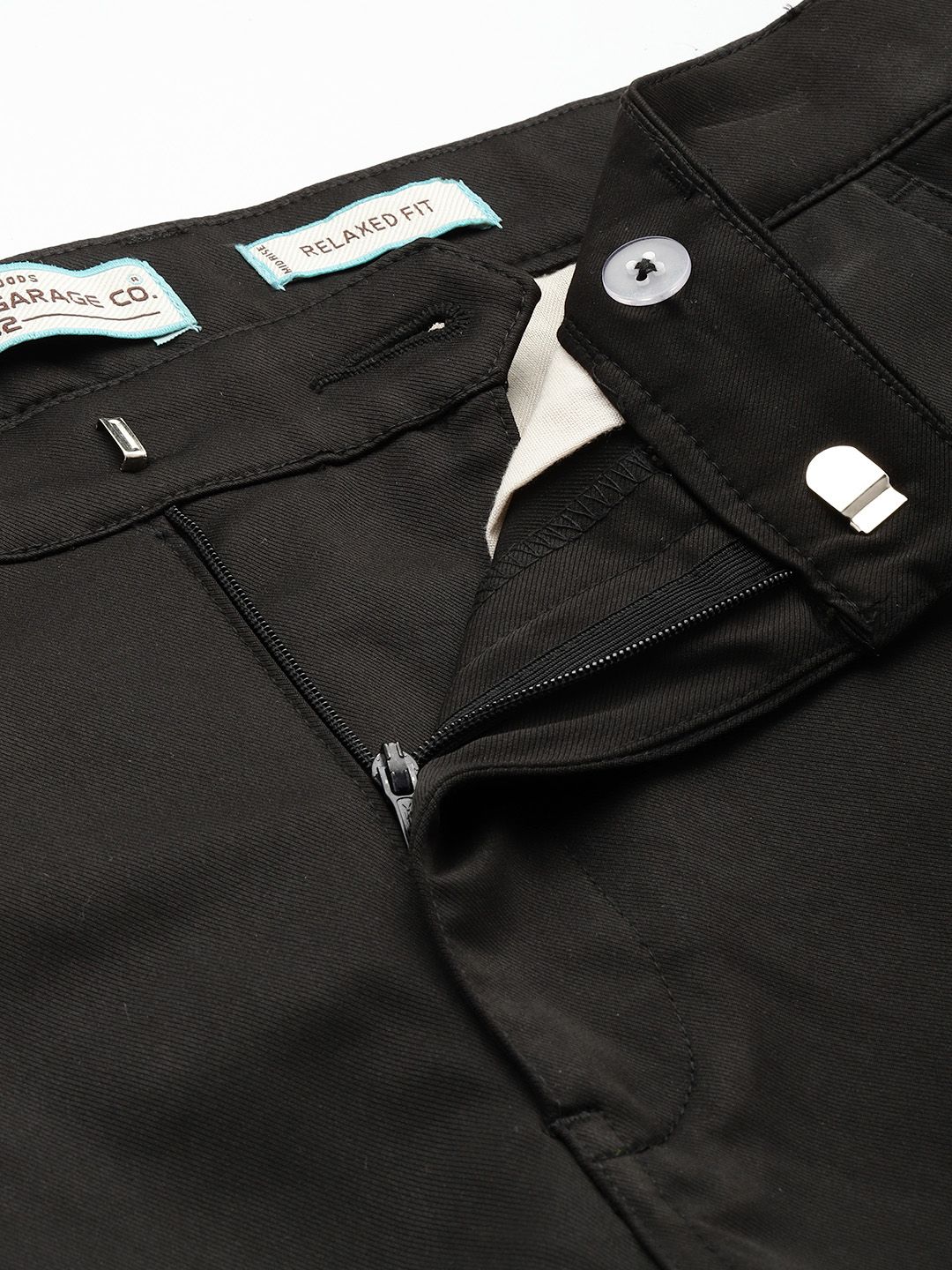 Men's Black Regular Fit Solid Trousers