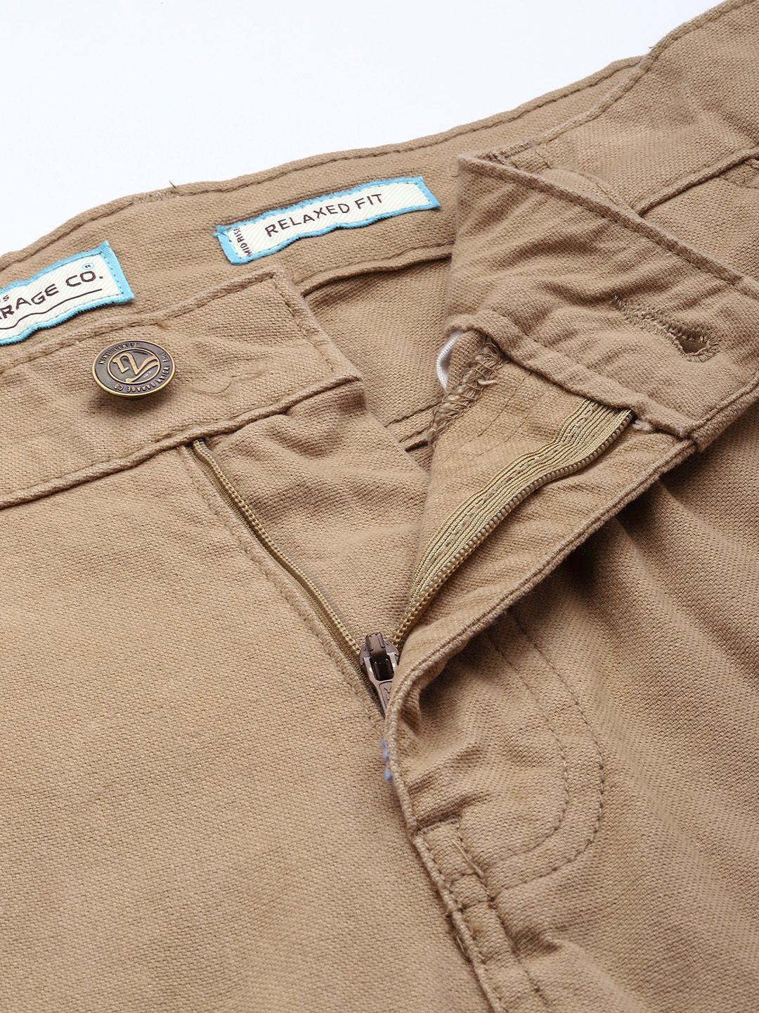 Men's Beige Relaxed Fit Solid Cargos