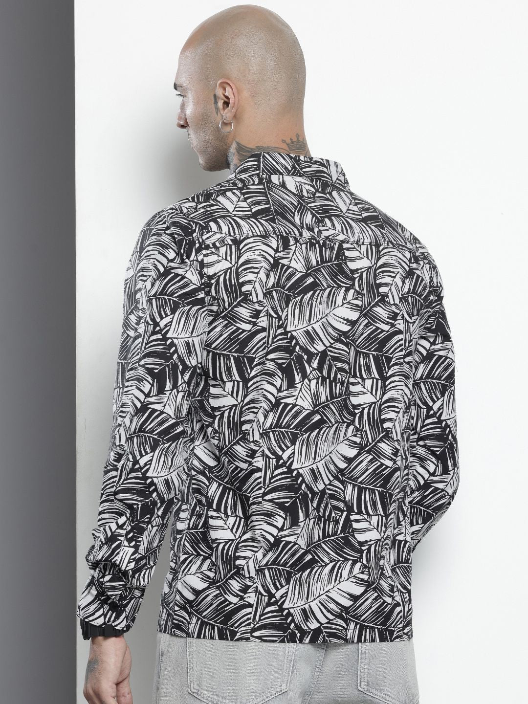 Men's Black Regular Fit Abstract Print Casual Overshirt