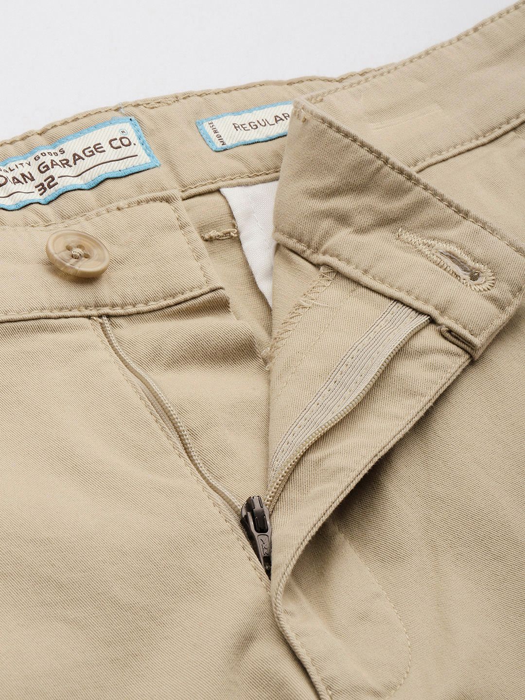 Men's Beige Regular Fit Solid Chino Shorts