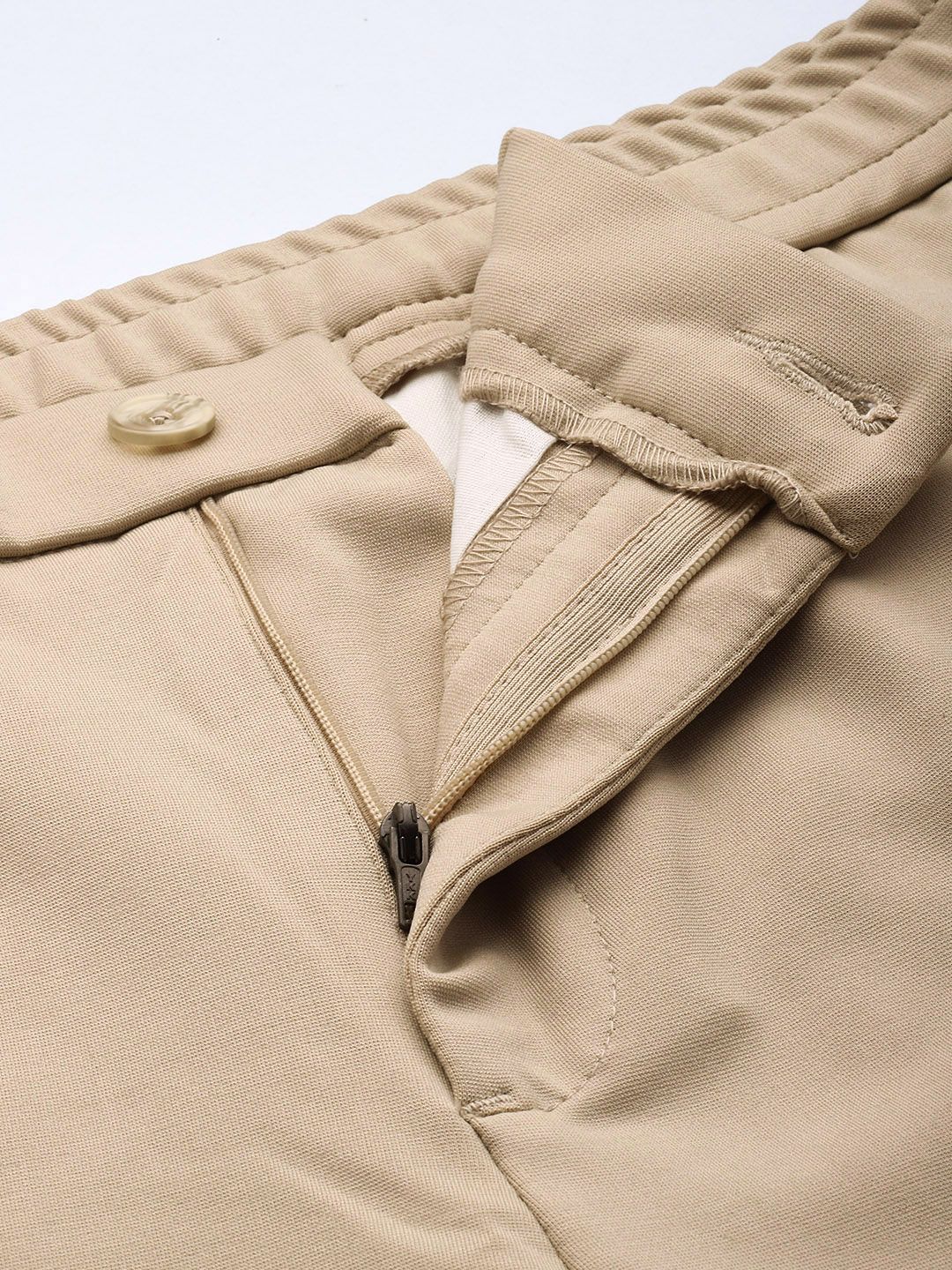 Men's Beige Relaxed Fit Solid Chinos