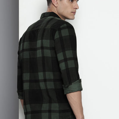Men's Green Regular Fit Checked Casual Shirt