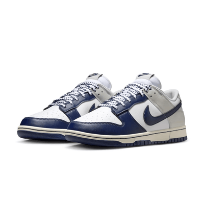 Nike Dunk Low New York Yankees