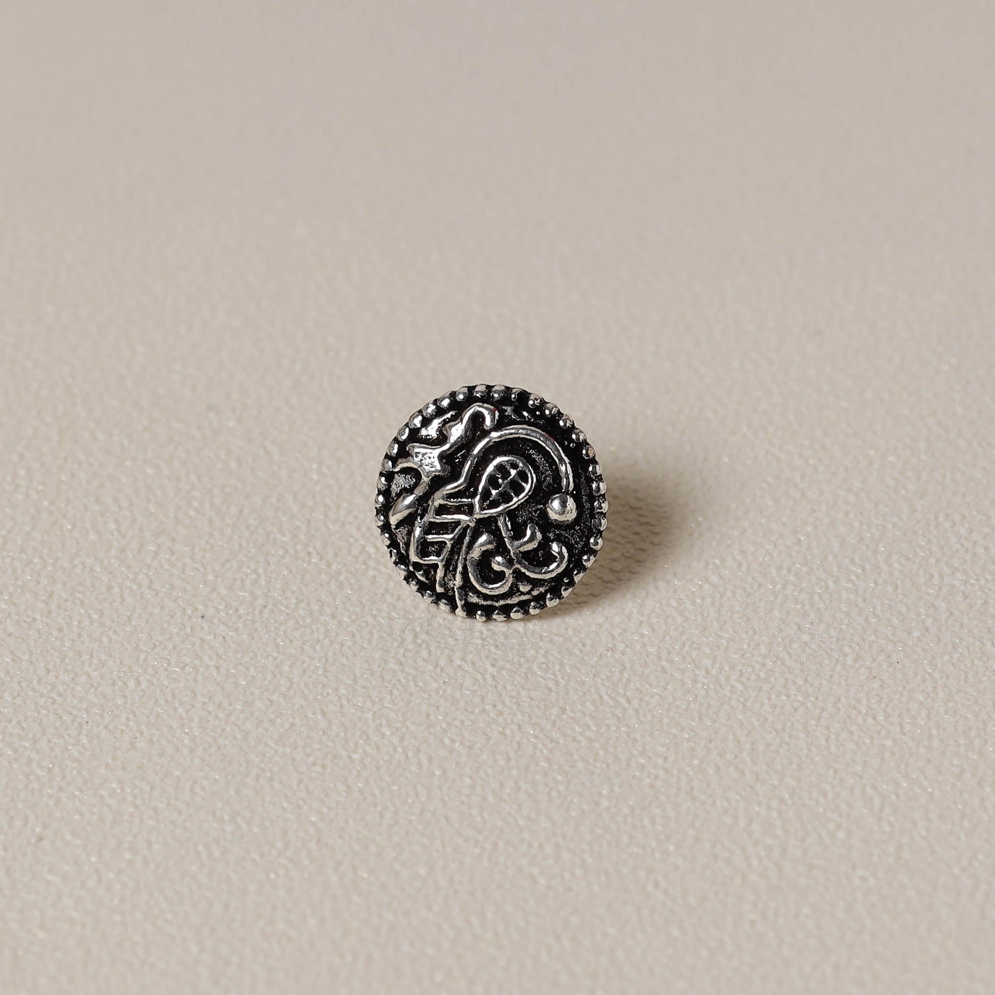 Antique Silver Finish Oxidised Brass Base Nosepin