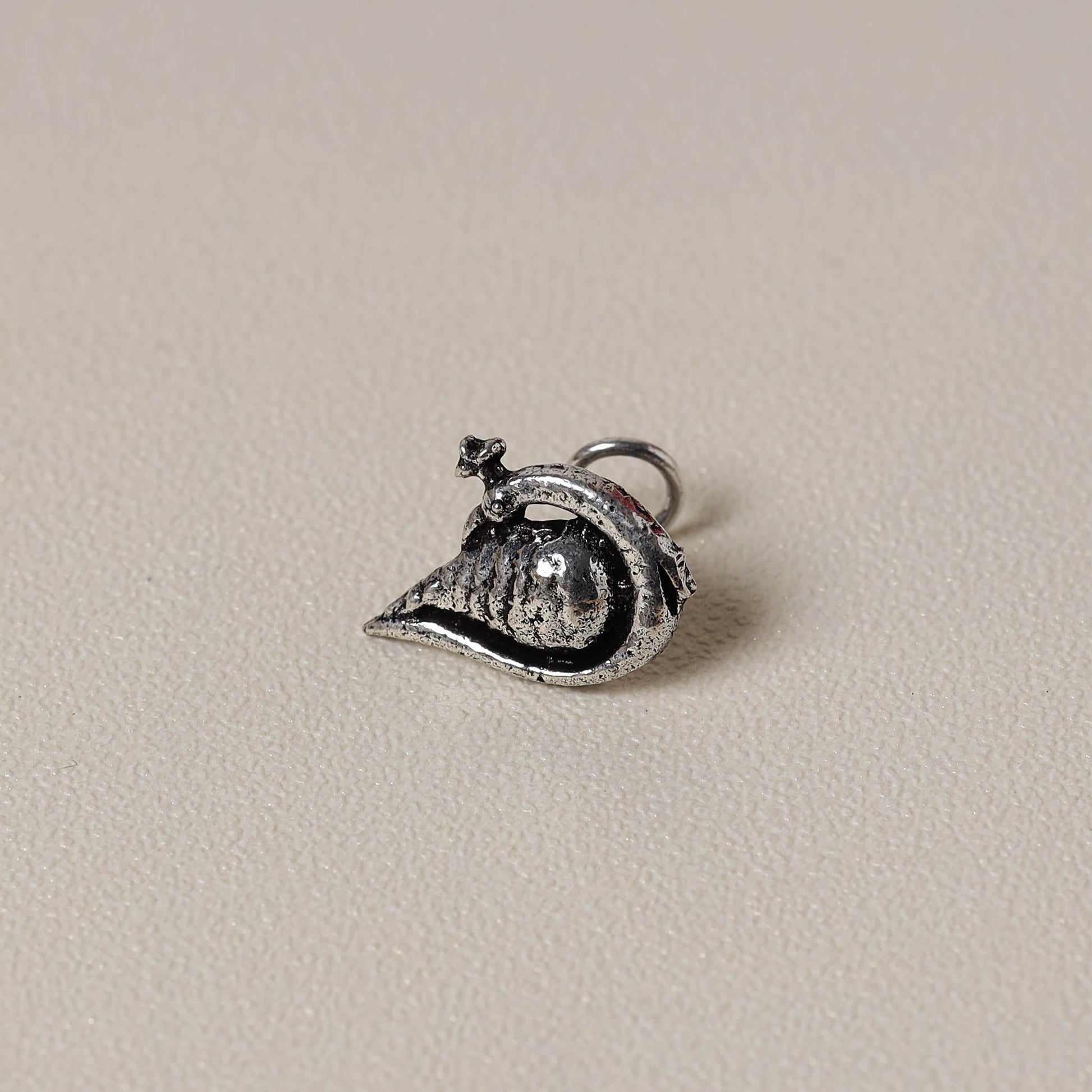 Antique Silver Finish Oxidised Brass Base Nosepin
