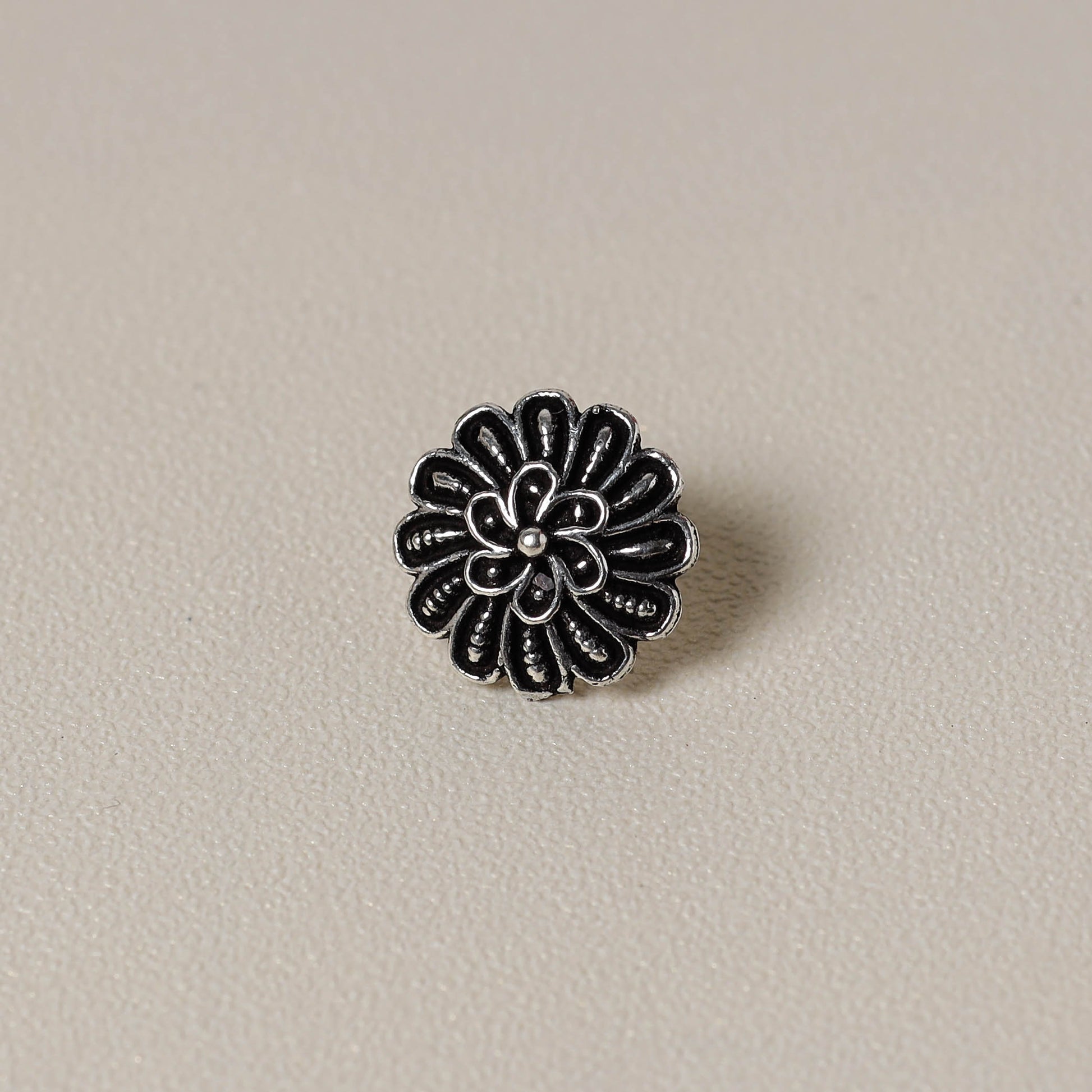 Antique Silver Finish Oxidised Brass Base Nosepin