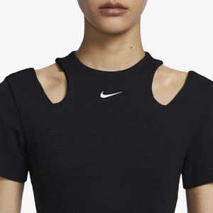 Nike | SPORTSWEAR ESSENTIALS  { BLACK/WHITE