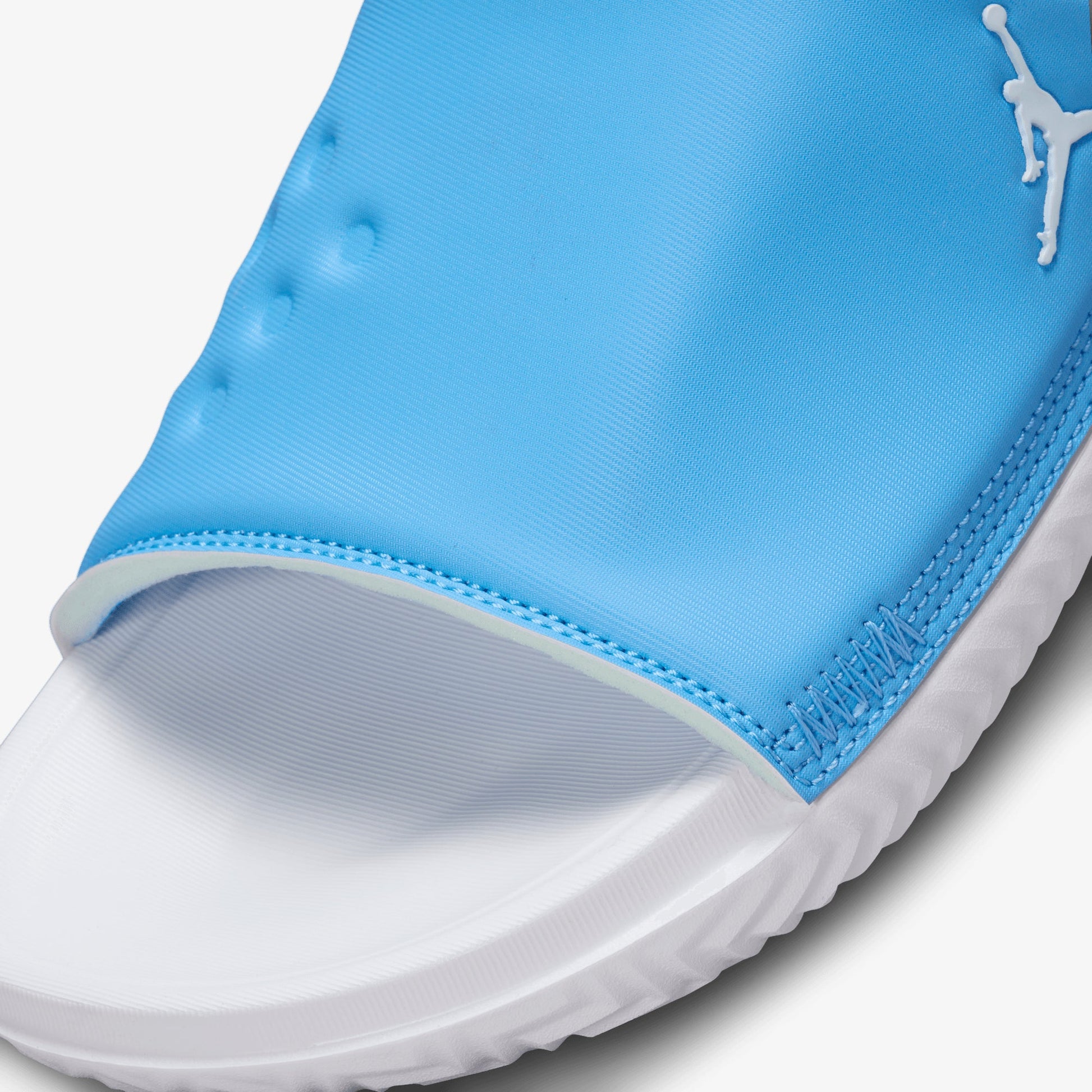 Jordan | PLAY  { UNIVERSITY BLUE/WHITE