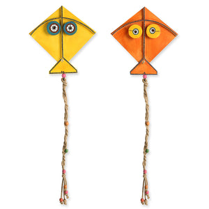 'Kite Pals' Handpainted Wall Décor Hangings In Pine Wood (Set of 2)