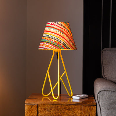 'Many Hued Triangles' Handcrafted Tripod Table Lamp In Iron (17 Inch)