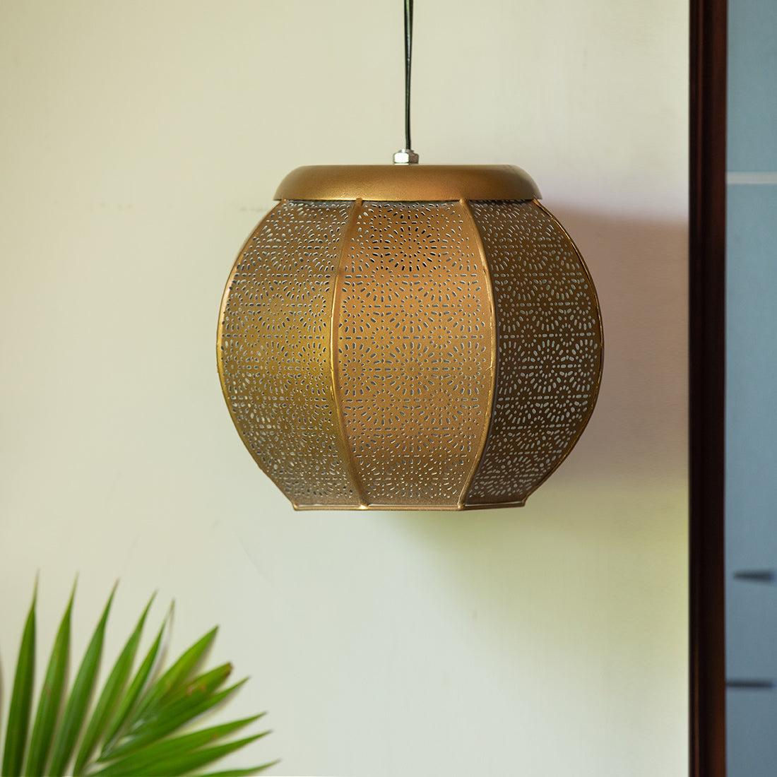'Morrocan Treasure' Hand-etched Pendant Lamp In Iron (8 Inch, Matte Finish)