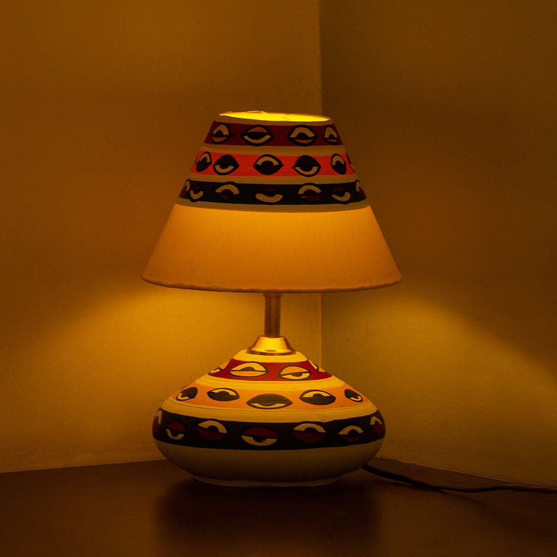 'The Eye of Horus' Handpainted Flat Matki Terracotta Table Lamp (11 inch)