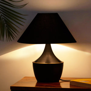 'Intriguingly Goth' Handcrafted Table Lamp in Iron (14 Inch, Matte Black)