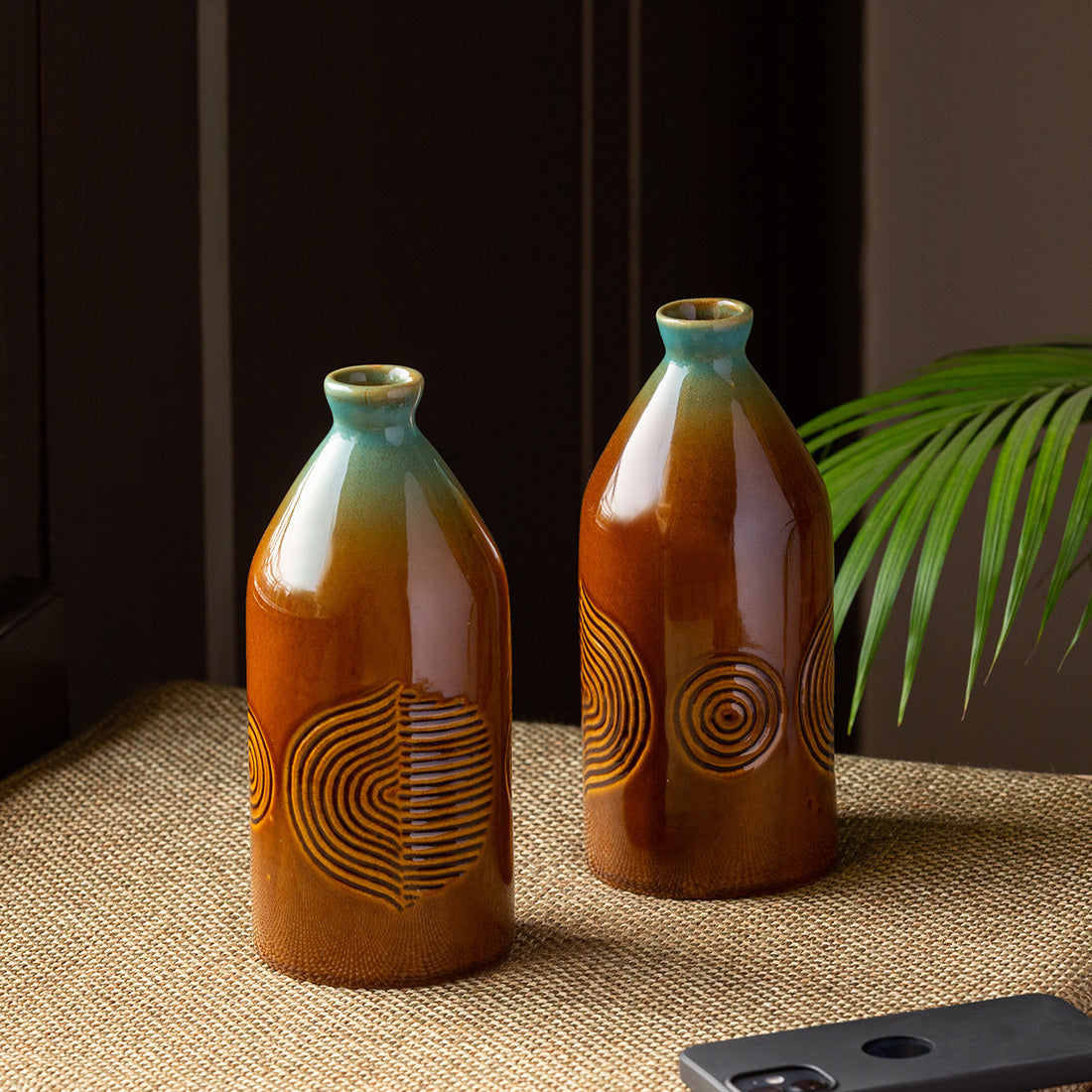 'Peacock Boulevard' Hand-Engraved Ceramic Vases (Set of 2, 8 Inch)