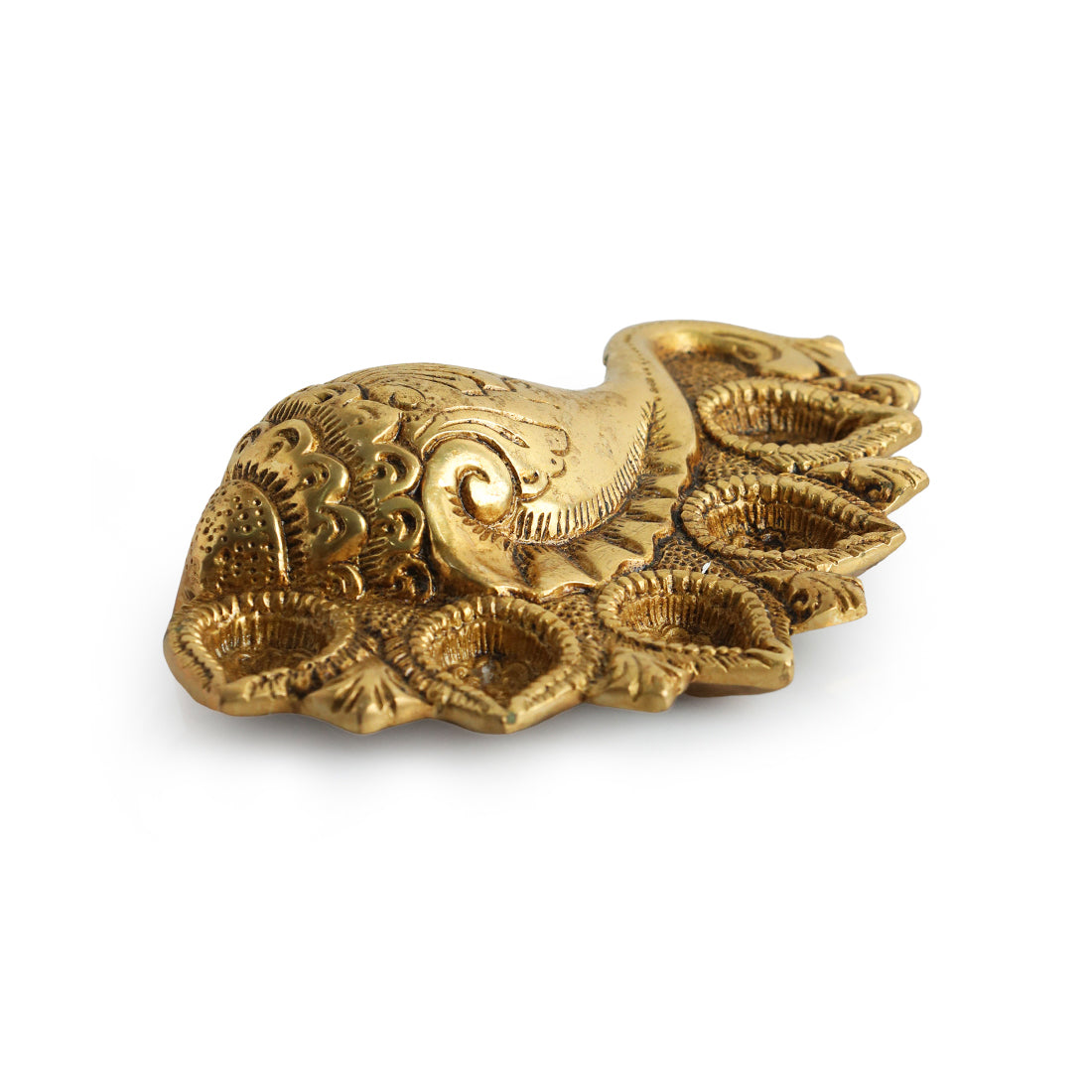 'Shankh' Brass Diya In Brass (5 Wicks, 0.7 Kg, Hand-Etched)