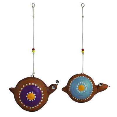 'Spiral Snails' Handpainted Garden Decorative Terracotta Hangings (Set of 2)