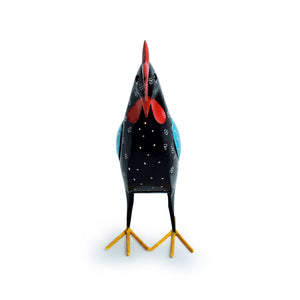 'Rooster Ruckus' Handpainted Garden Decorative Showpiece In Metal (12 Inch)