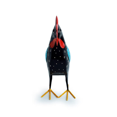 'Rooster Ruckus' Handpainted Garden Decorative Showpiece In Metal (12 Inch)