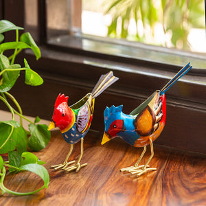 'Bird Buddies' Handpainted Garden Decorative Showpieces In Metal (Set of 2, 6 Inch)