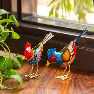 'Bird Buddies' Handpainted Garden Decorative Showpieces In Metal (Set of 2, 6 Inch)