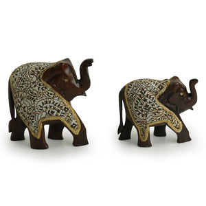 'The Talking Tuskers' Hand Carved & Handpainted Cotton Cloth Showpiece In Eucalyptus Wood (Set of 2)