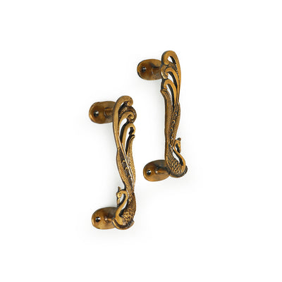 'Beautiful Peacock Pair' Hand-Etched Carved Door Handle In Brass