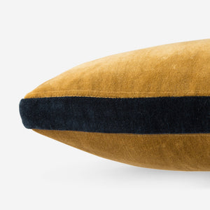 Clune Pillow