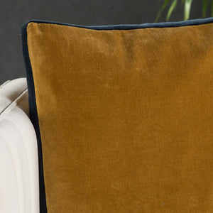 Clune Pillow