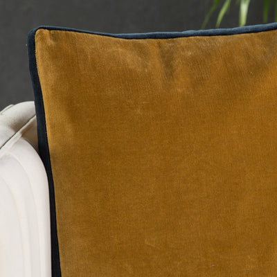 Clune Pillow