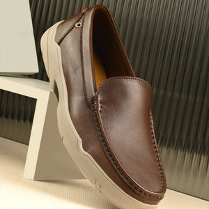 Moonwalk Slip-On Sneakers by Aspeerio