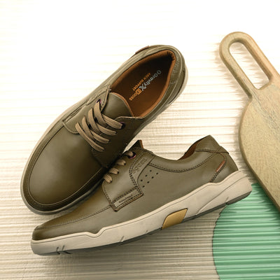 Moonwalk Lace-Up Sneakers by Aspeerio