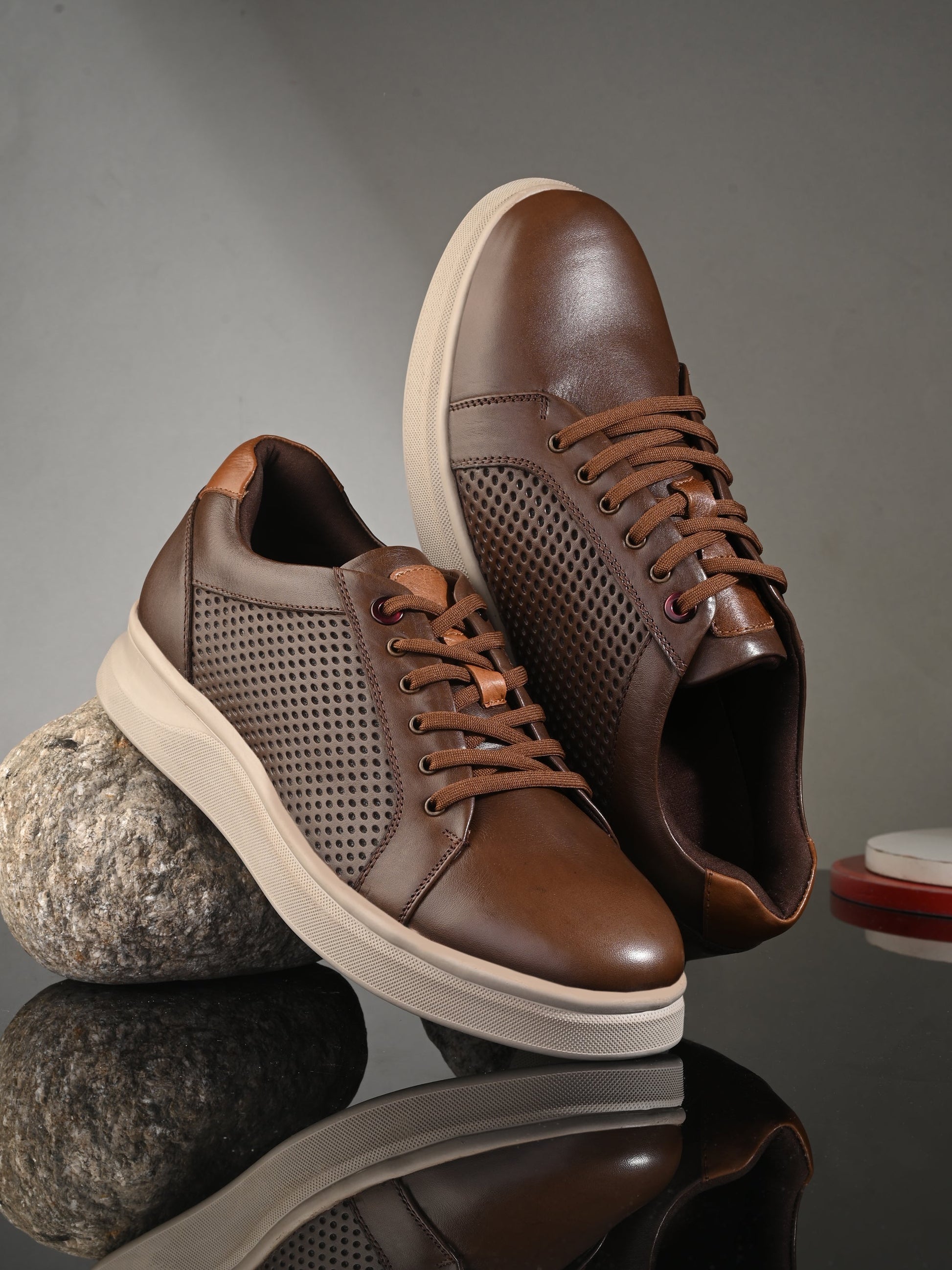 Zero Gravity 2.0 Sneakers by Egoss