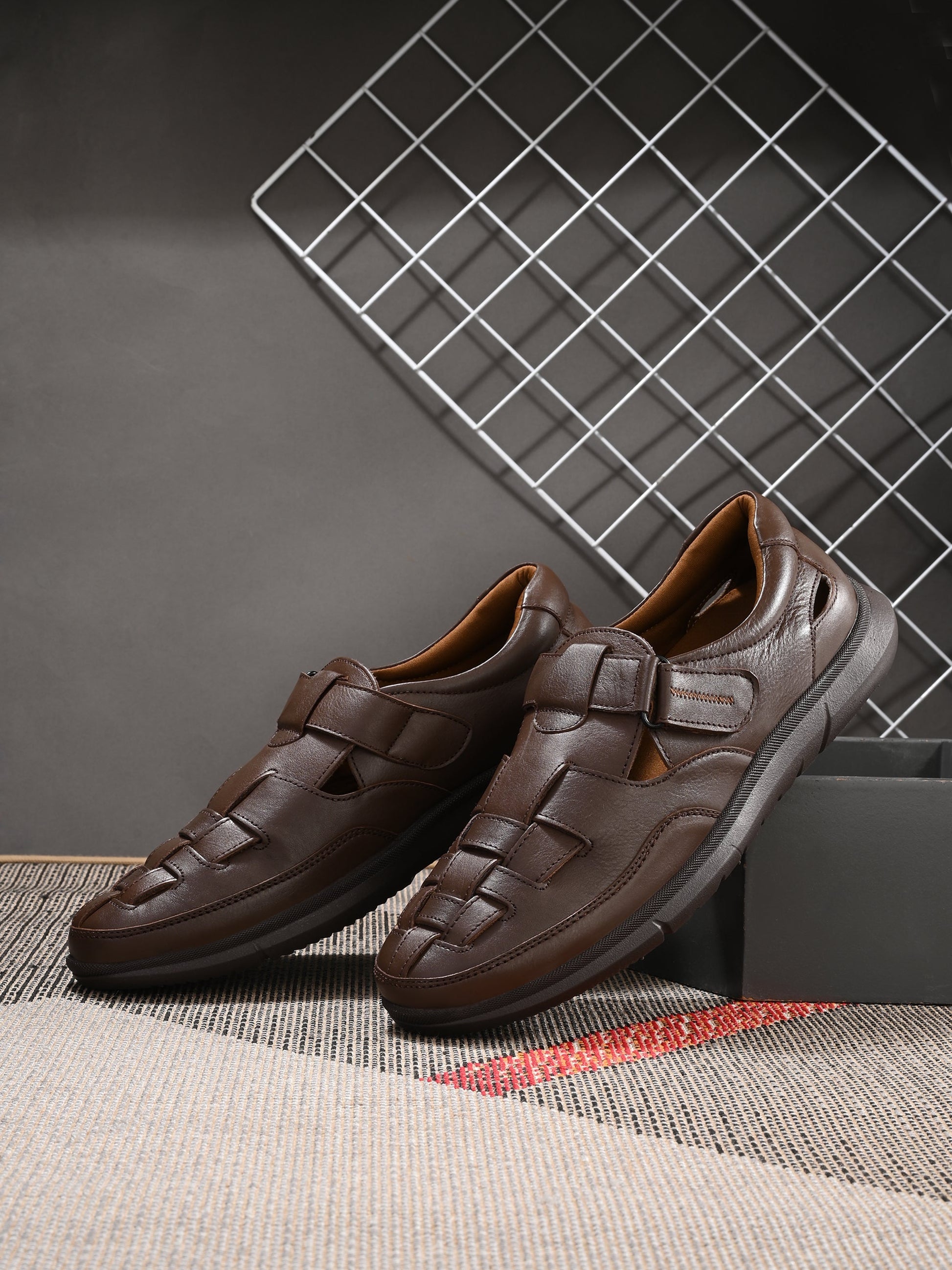 Zero Gravity Sandals by Egoss