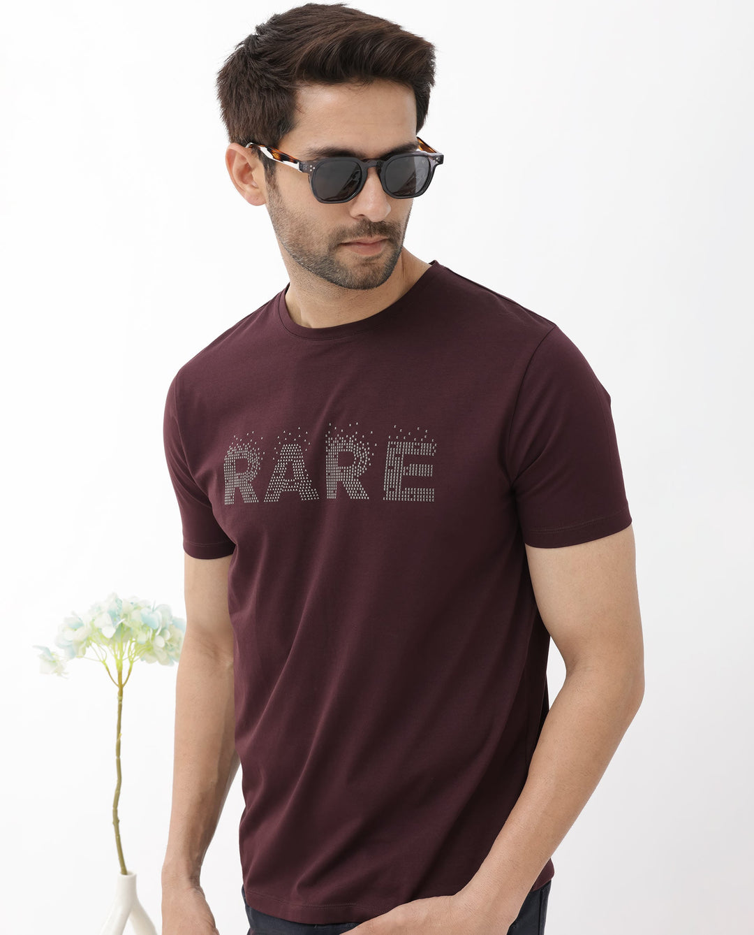 Rare Rabbit Mens Eso Maroon Short Sleeve Graphic Print Regular Fit T-Shirt