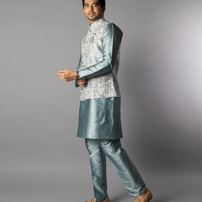 Light Grey Kurta Set With Straight Fit Pants And Nehru Jacket-Grey