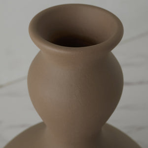Elias Vase