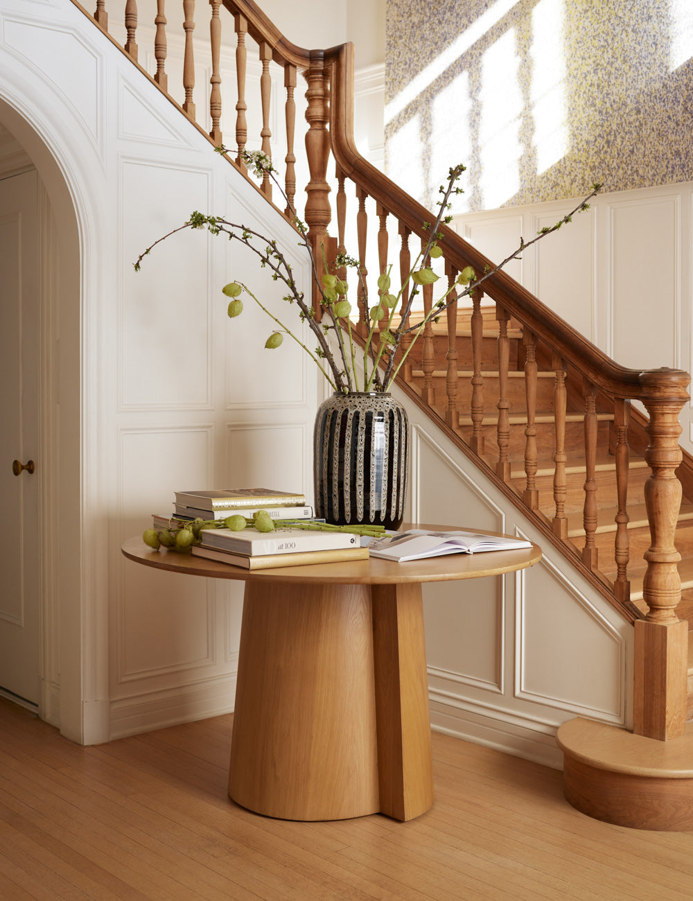 Pau Round Dining Table