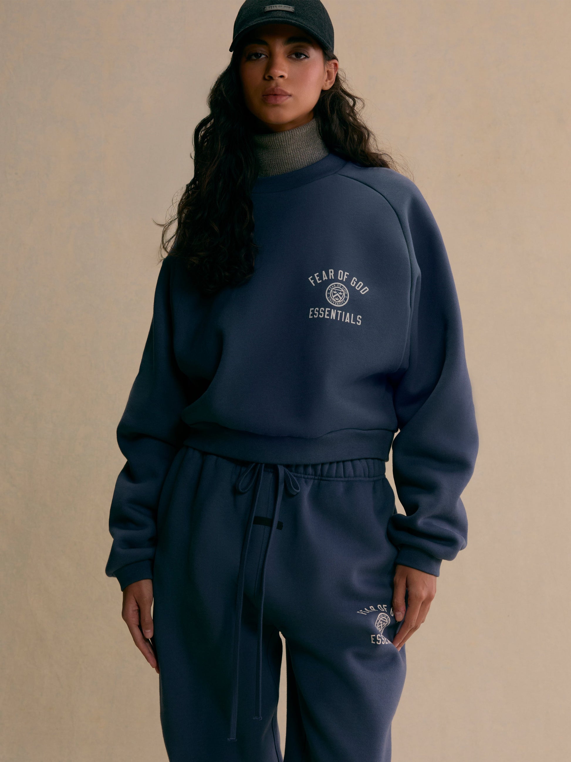 Women's Fleece Cropped Crewneck
