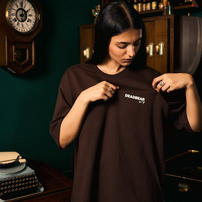 Closure Tee Brown
