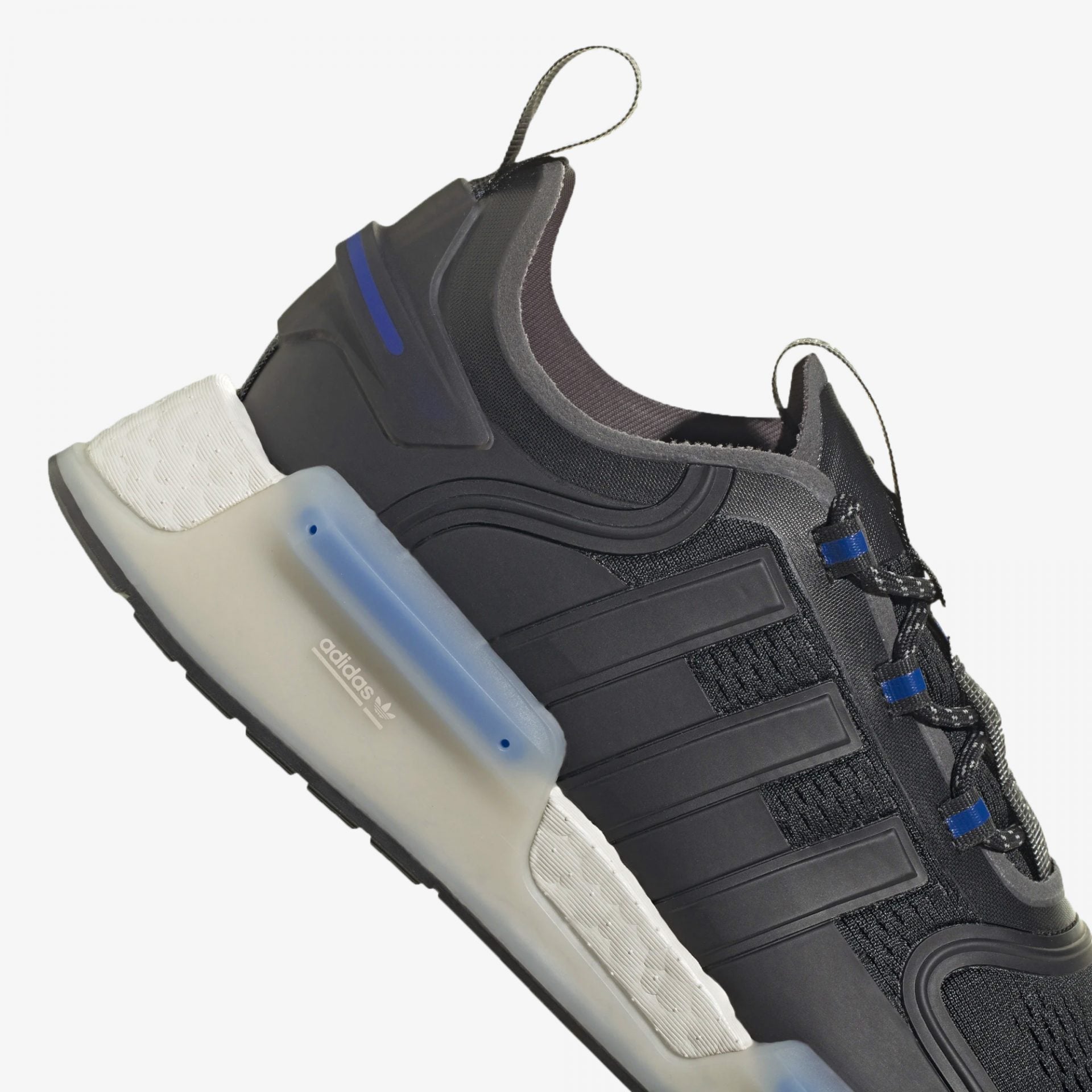Adidas Originals | NMD_V3  { CORE BLACK/CLOUD WHITE