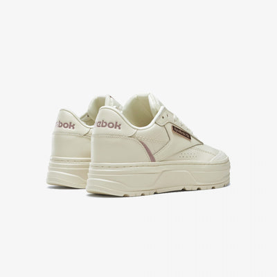 Reebok | CLUB C DOUBLE GEO  { CHALK WHITE