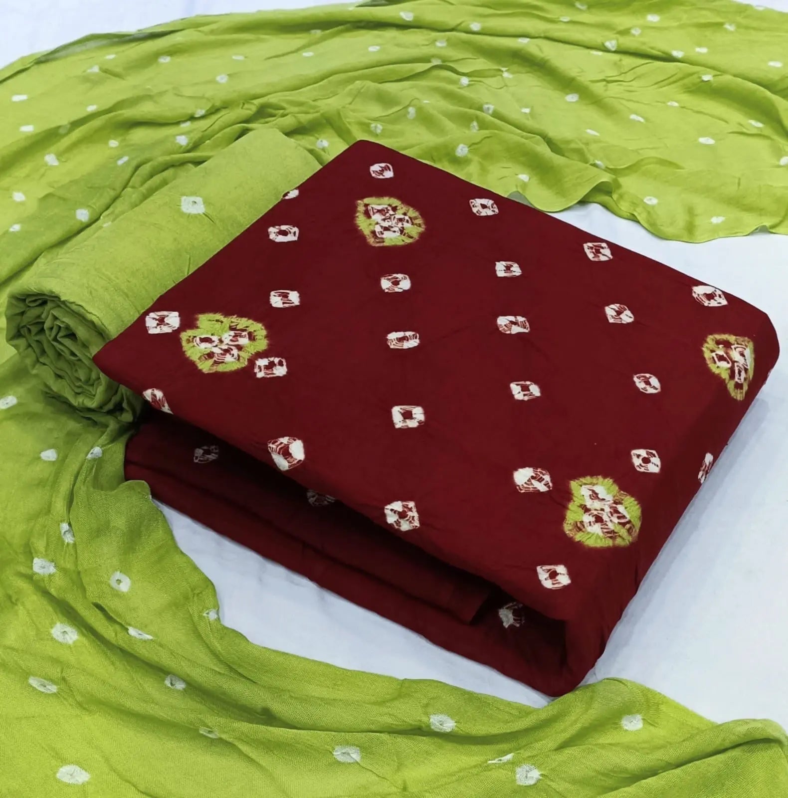 Dual Contrast Tye and Dye Bandhani Material (Unstitched)