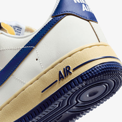 Nike | AIR FORCE 1 '07 { SAIL/DEEP ROYAL BLUE-PALE VANILLA