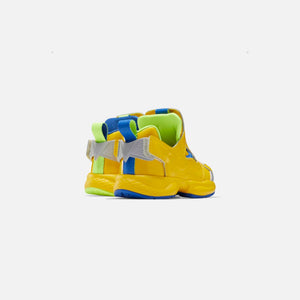 Reebok | MINIONS VERSA PUMP FURY YELLOW TODDLER